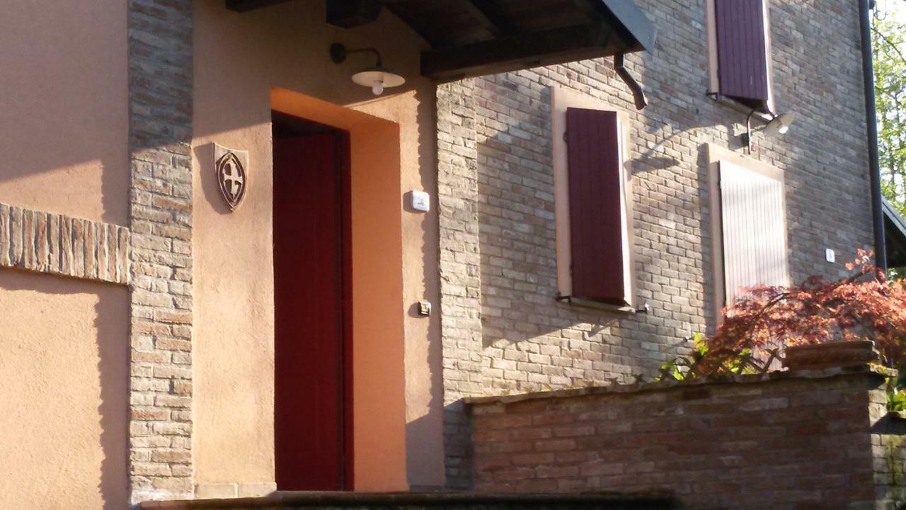 Casa Nel Bosco Bed & Breakfast Reggio Emilia Exterior photo